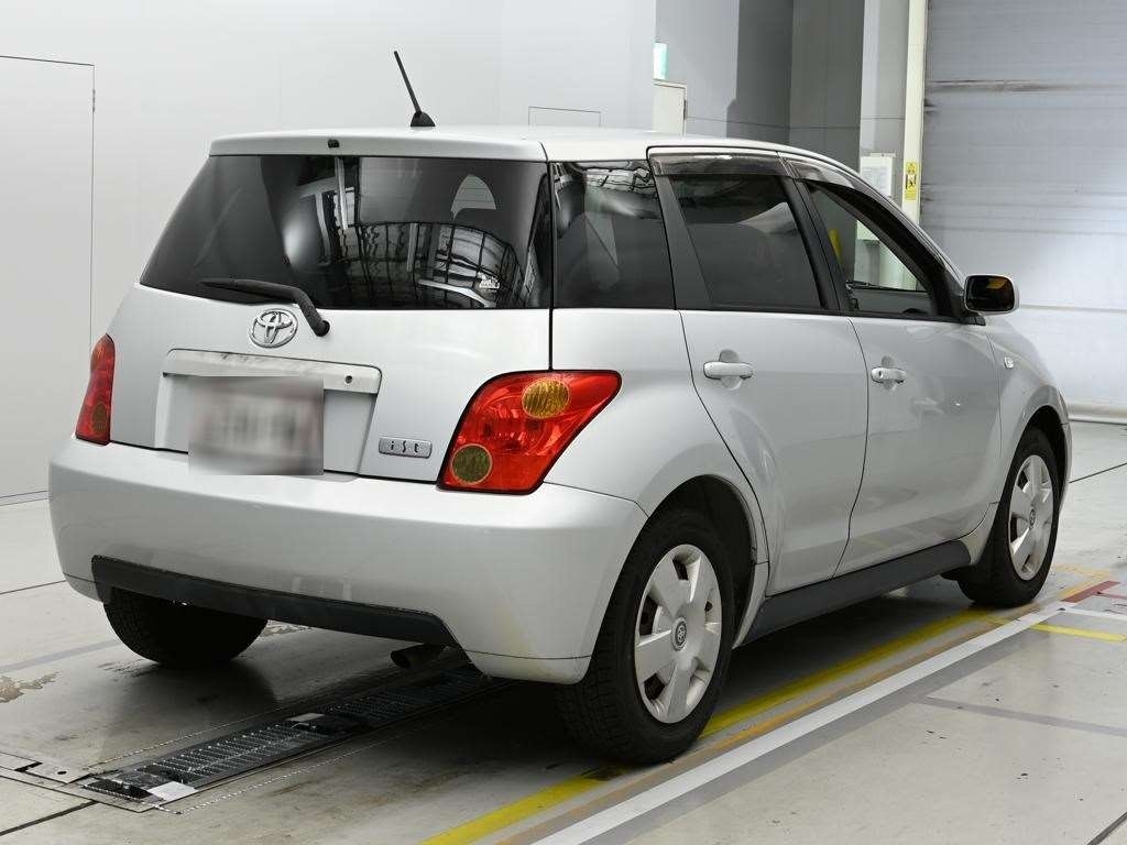 TOYOTA IST