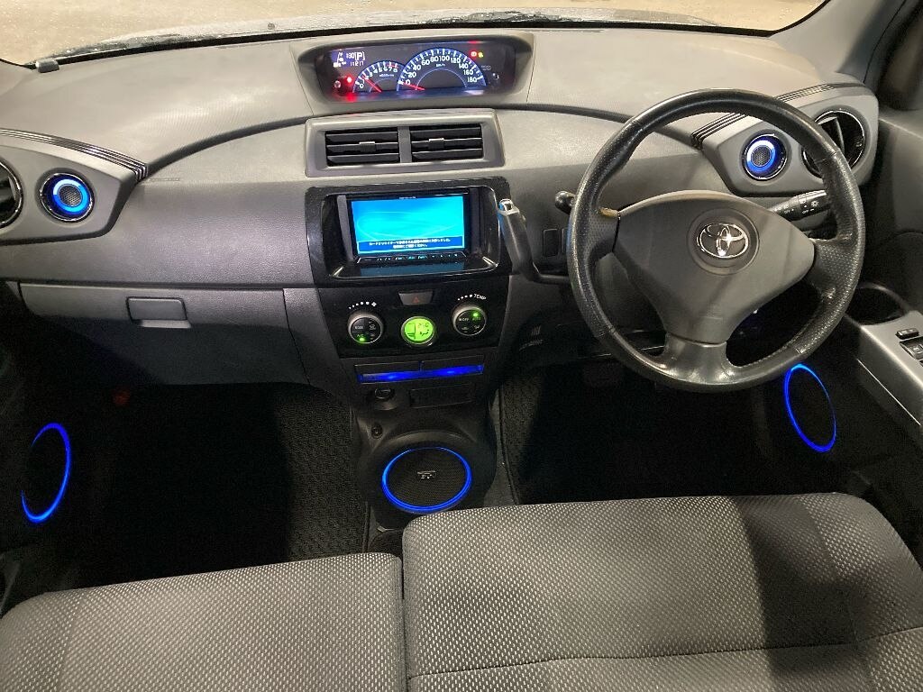 TOYOTA BB