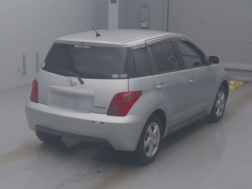 TOYOTA IST