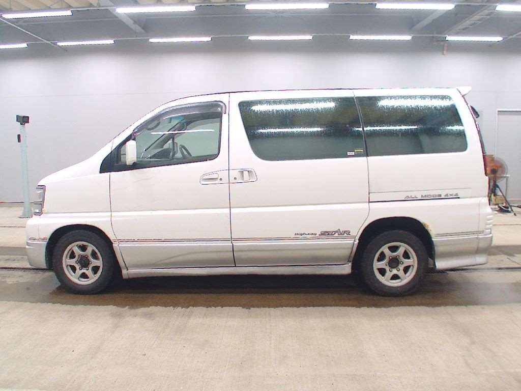 NISSAN ELGRAND