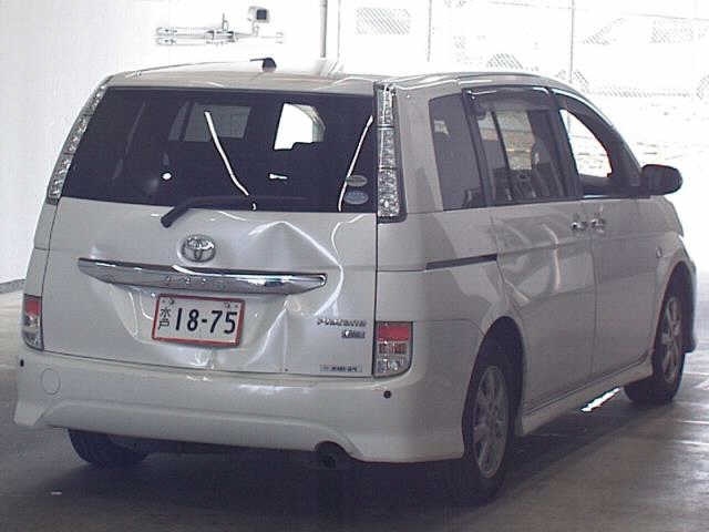 TOYOTA ISIS
