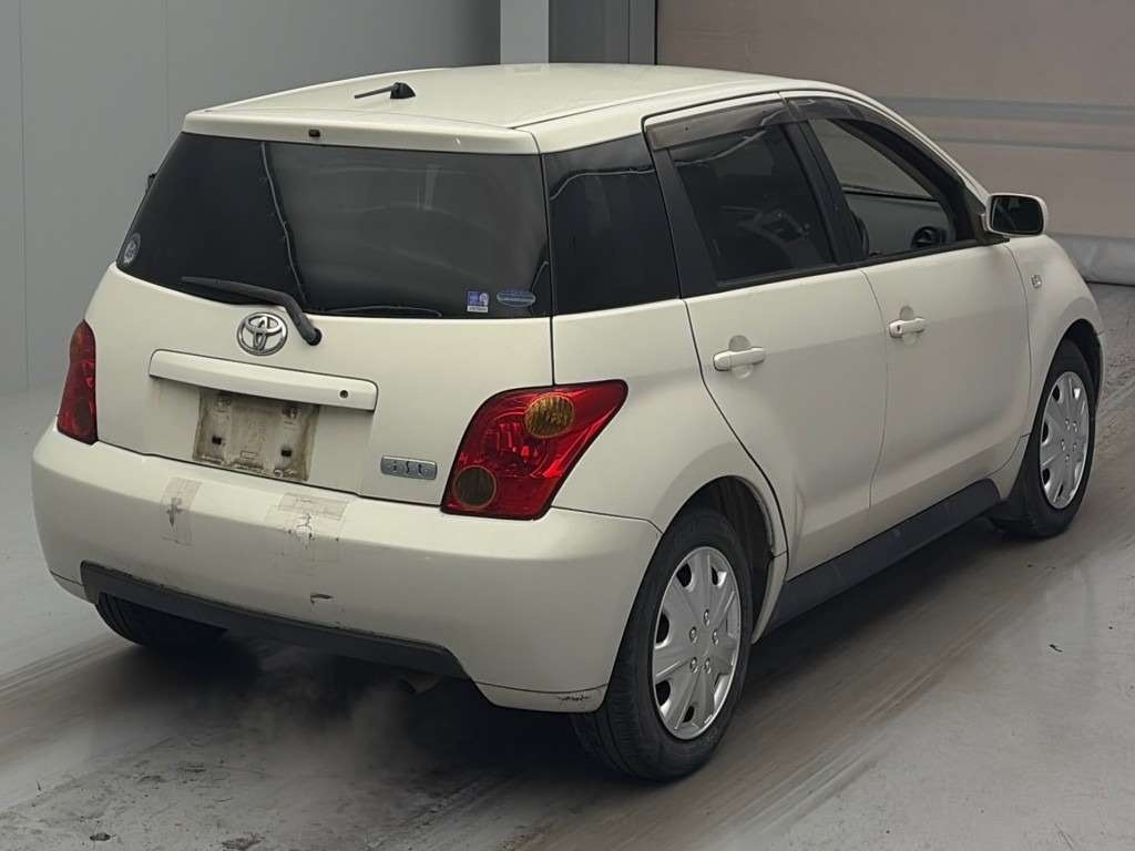 TOYOTA IST