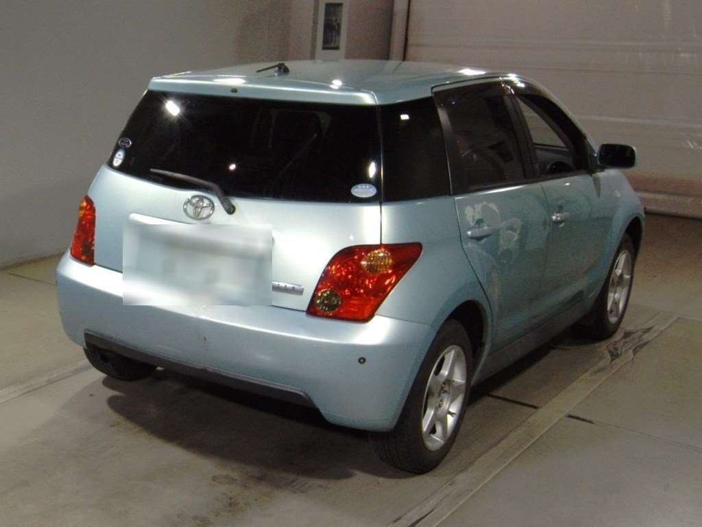 TOYOTA IST