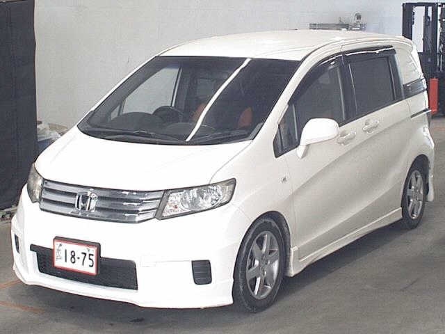 HONDA FREED SPIKE