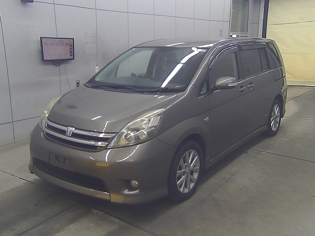 TOYOTA ISIS