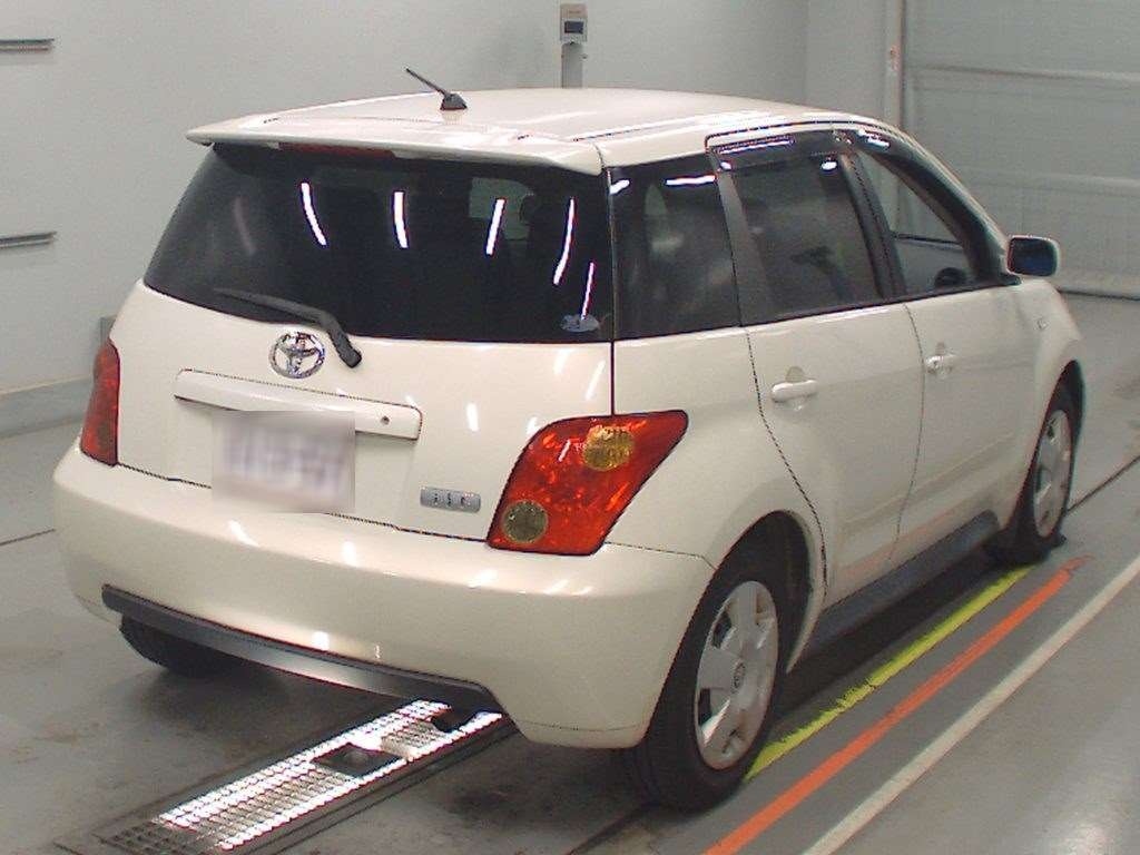 TOYOTA IST