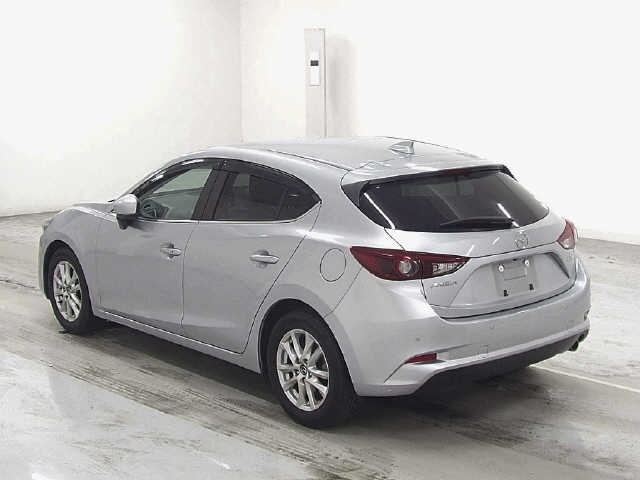 MAZDA AXELA