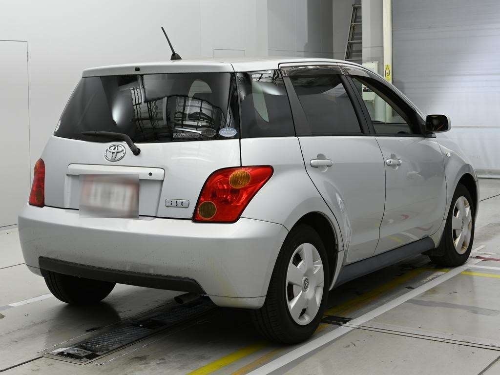 TOYOTA IST