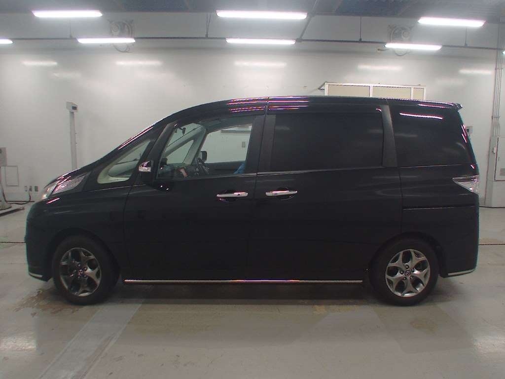 MAZDA BIANTE