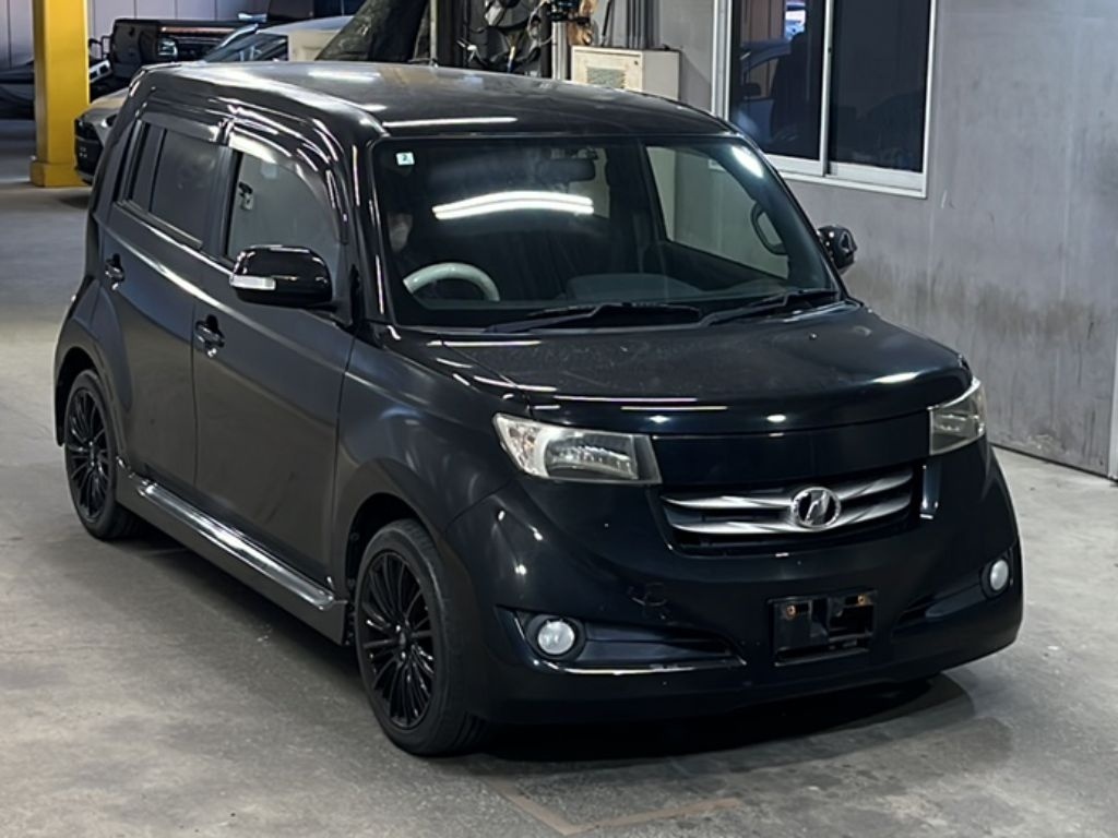 TOYOTA BB