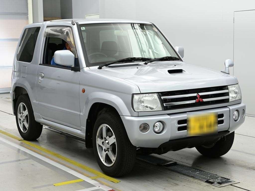 MITSUBISHI PAJERO MINI