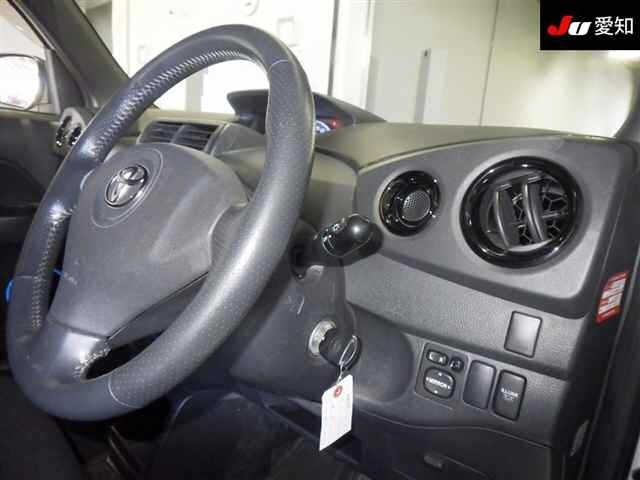 TOYOTA BB