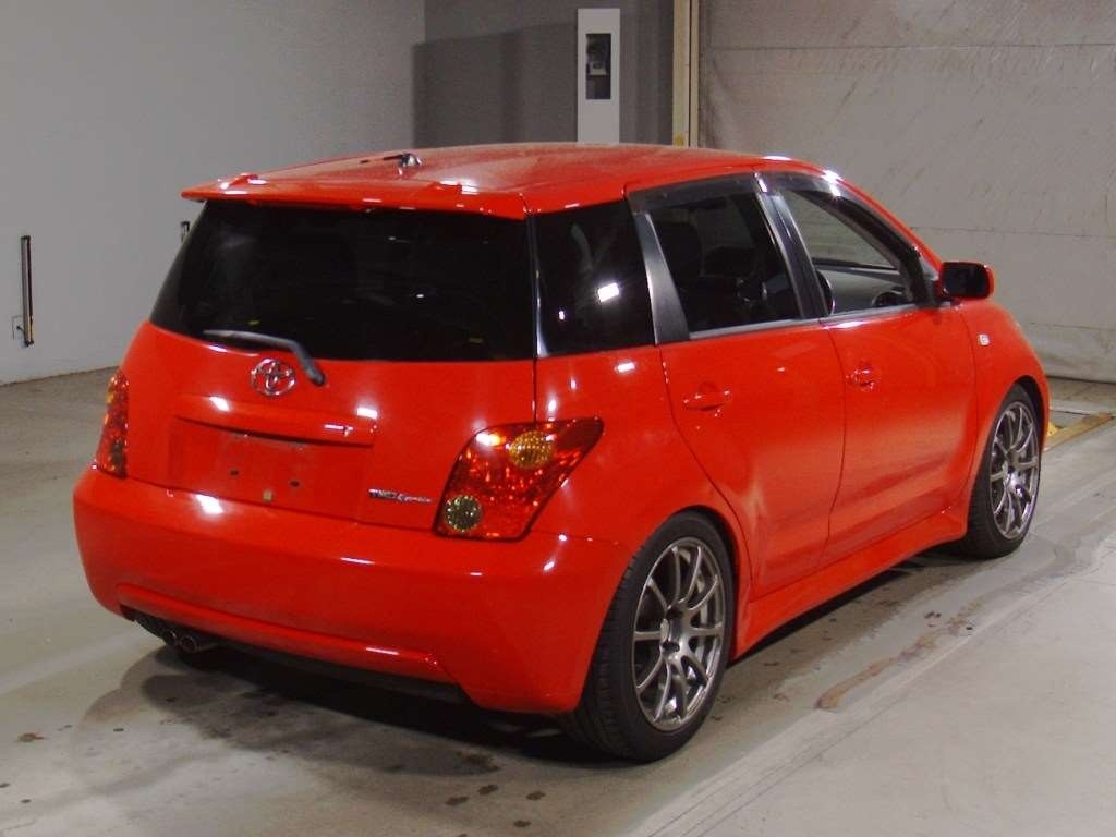 TOYOTA IST