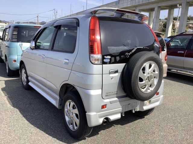 DAIHATSU TERIOS KID