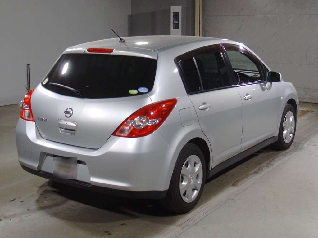 NISSAN TIIDA