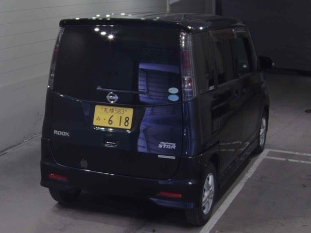 NISSAN ROOX