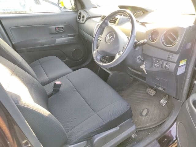TOYOTA BB