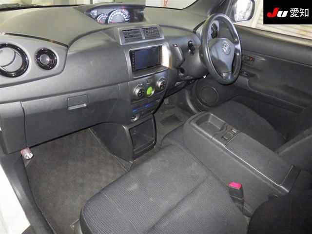 TOYOTA BB