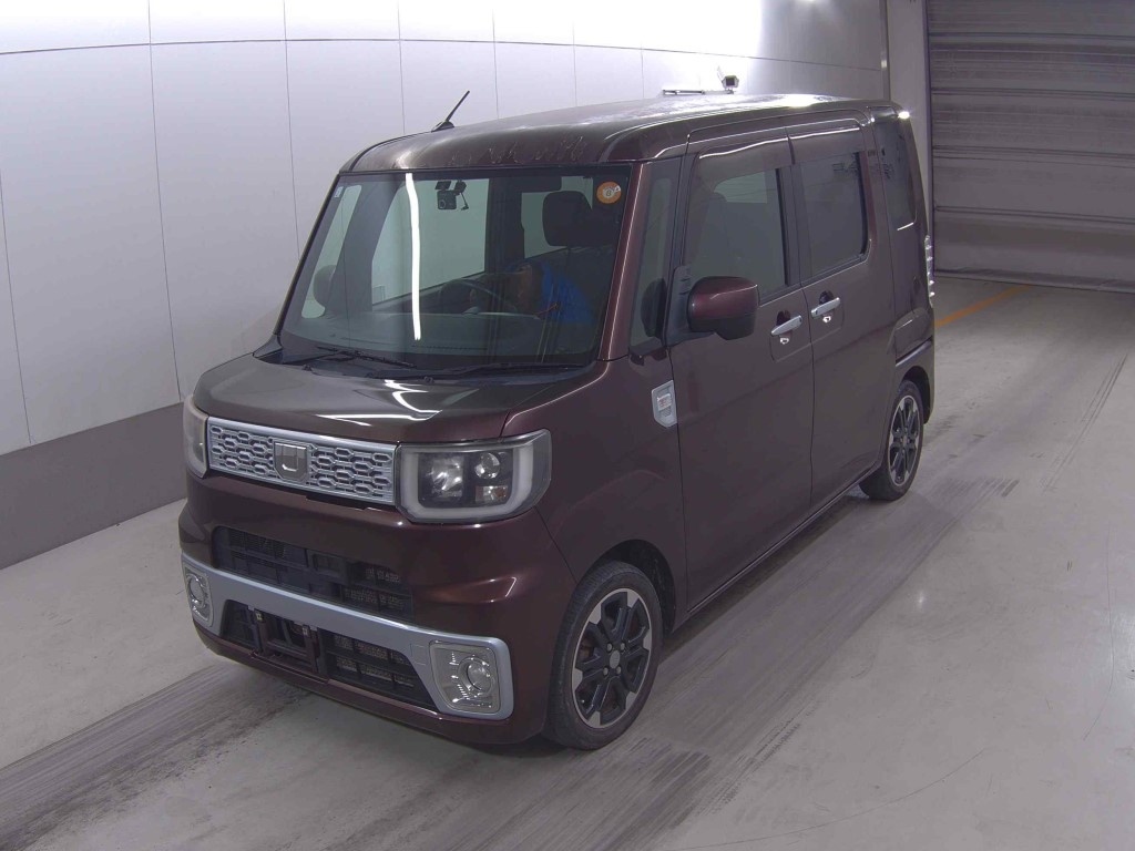 DAIHATSU WAKE