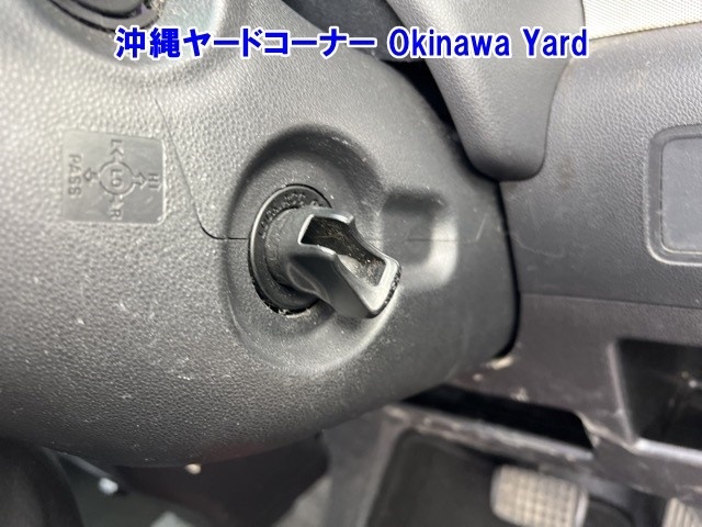 TOYOTA PIXIS SPACE