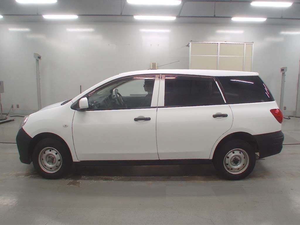 NISSAN AD
