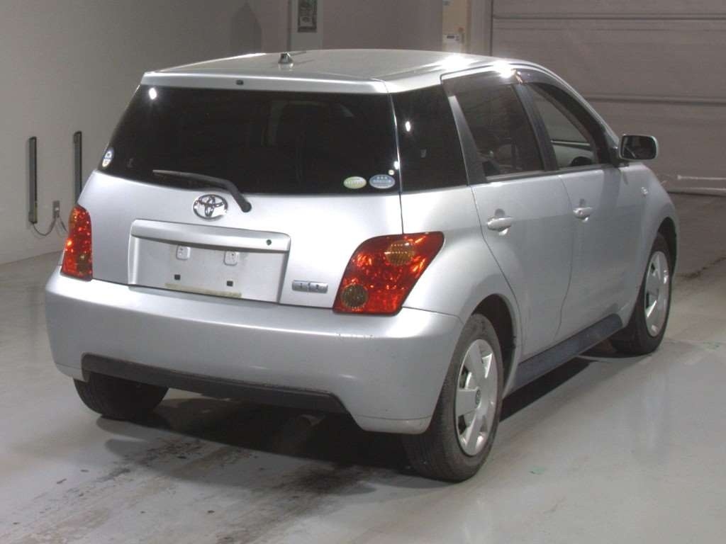 TOYOTA IST