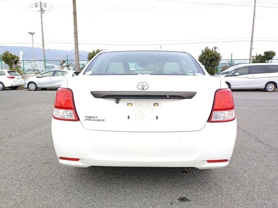 TOYOTA COROLLA AXIO