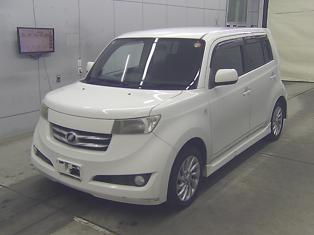 TOYOTA BB