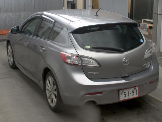 MAZDA AXELA