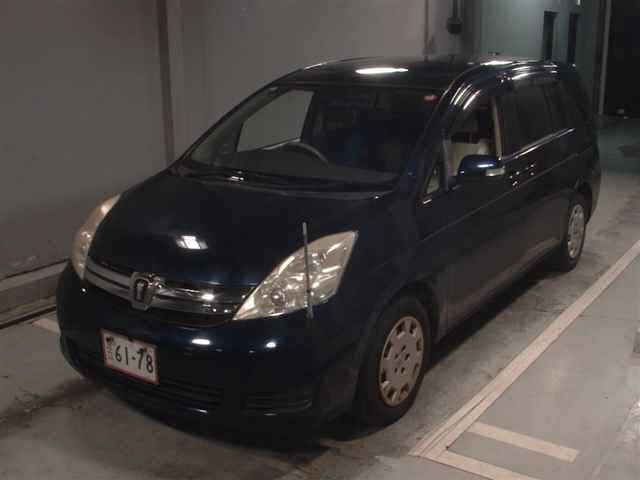 TOYOTA ISIS