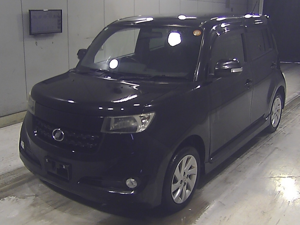 TOYOTA BB