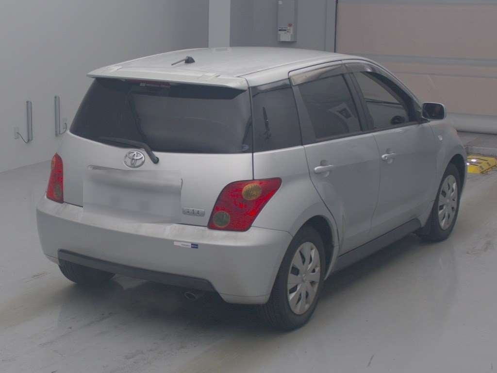 TOYOTA IST