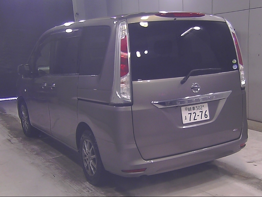 NISSAN SERENA