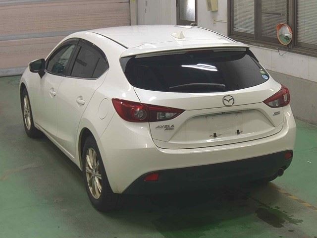 MAZDA AXELA