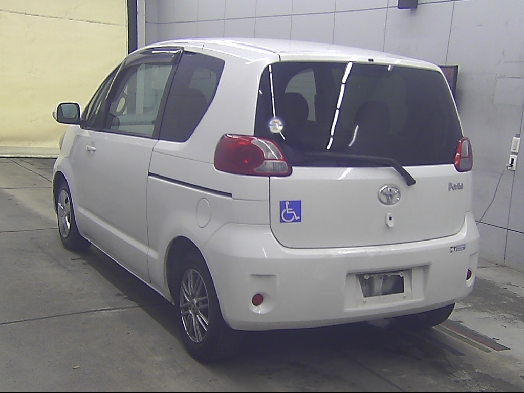 TOYOTA PORTE