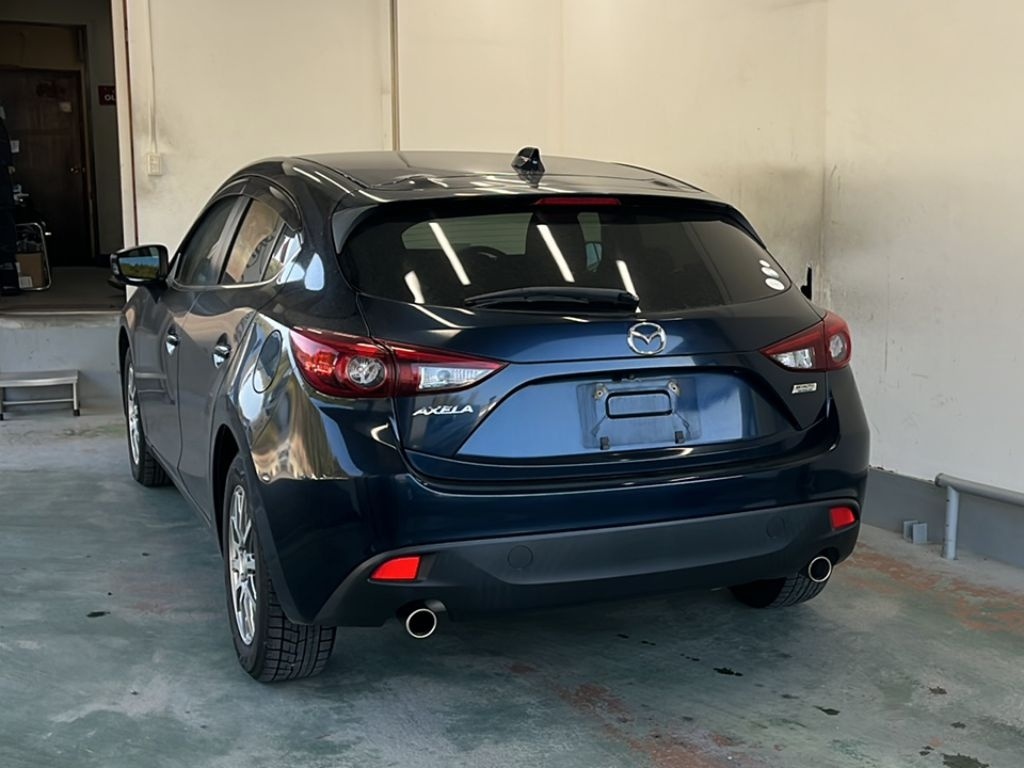 MAZDA AXELA