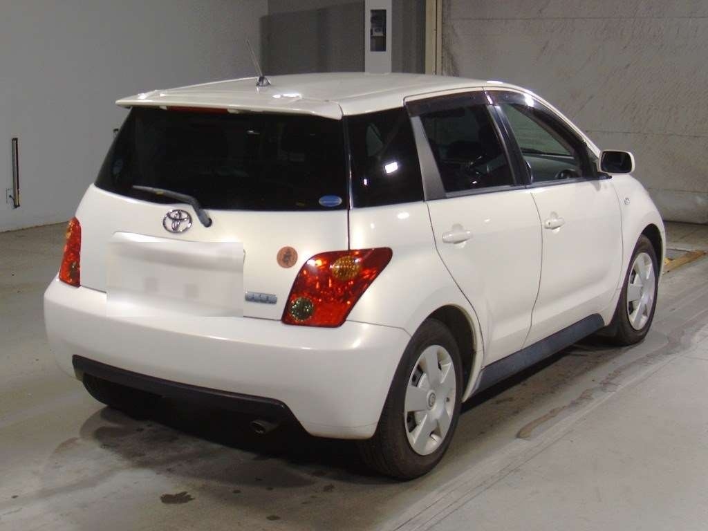 TOYOTA IST