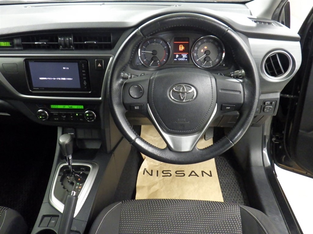 TOYOTA AURIS