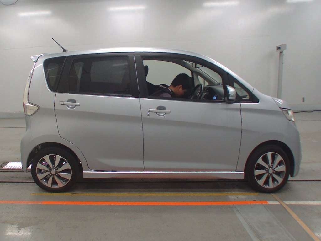 MITSUBISHI EK CUSTOM