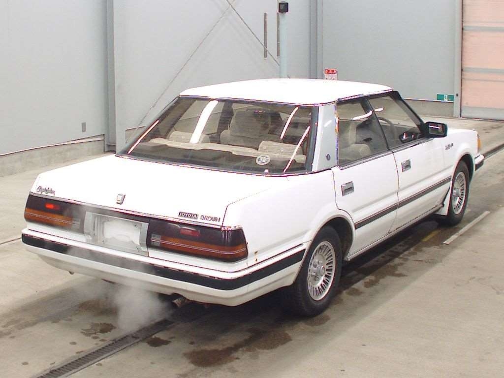 TOYOTA CROWN