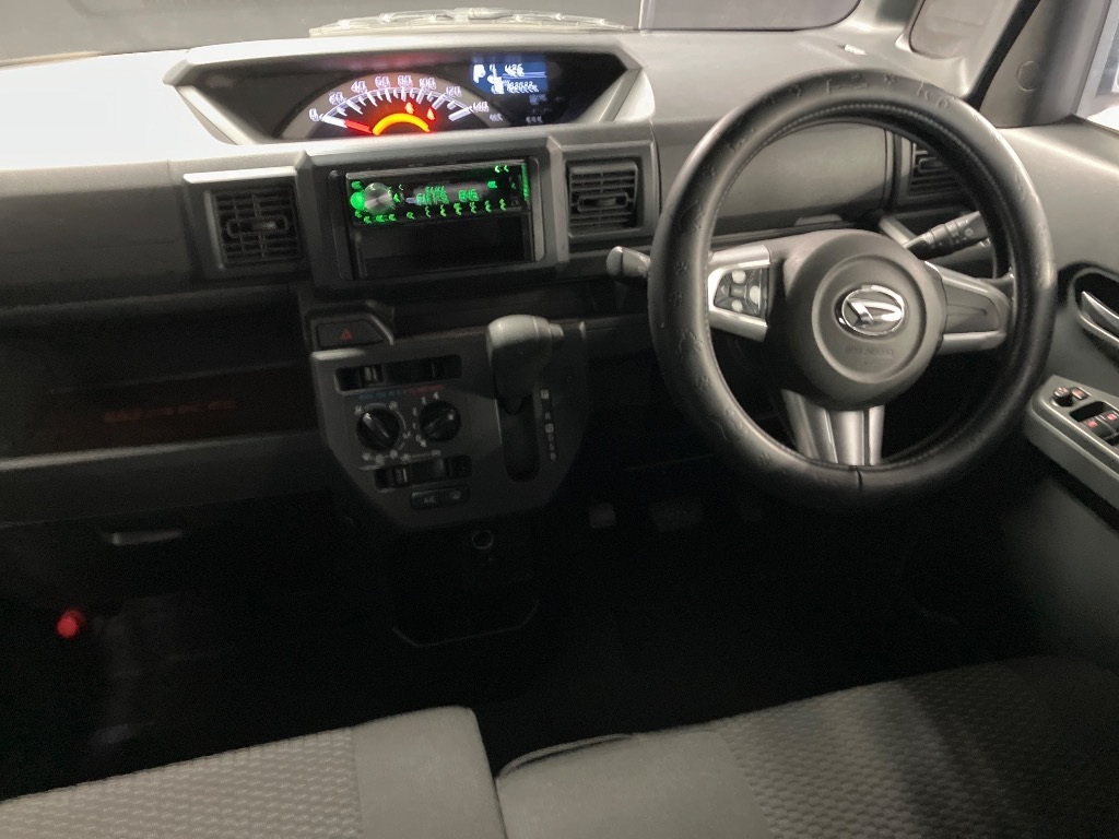 DAIHATSU WAKE