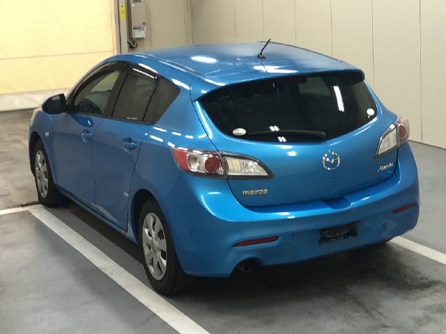 MAZDA AXELA