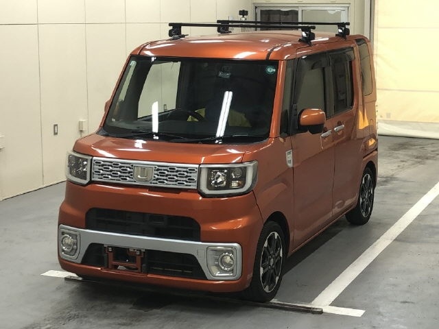DAIHATSU WAKE