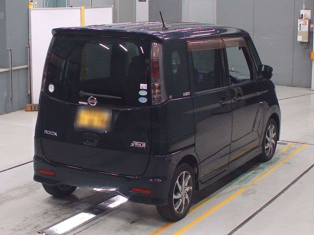 NISSAN ROOX