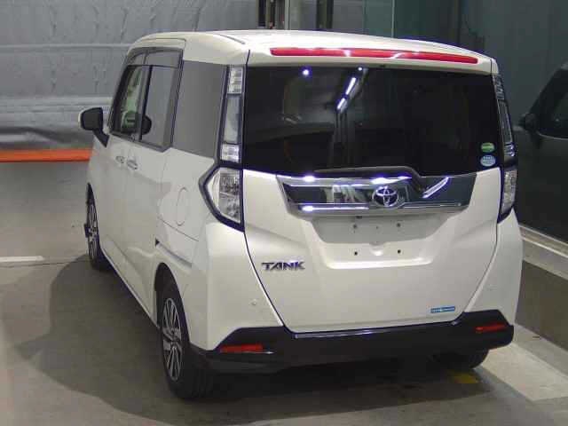 TOYOTA TANK