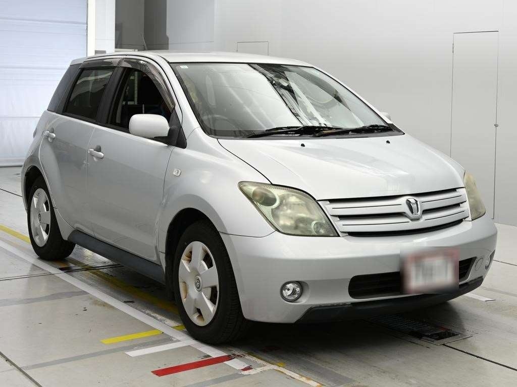 TOYOTA IST