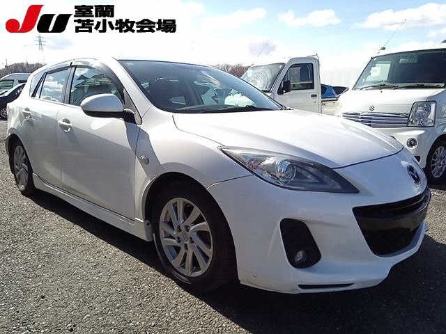 MAZDA AXELA
