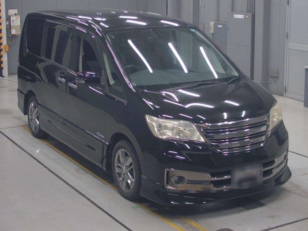 NISSAN SERENA