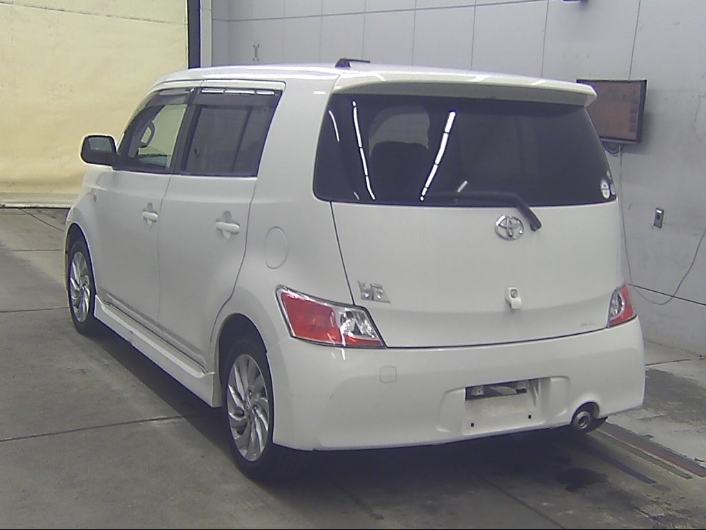 TOYOTA BB