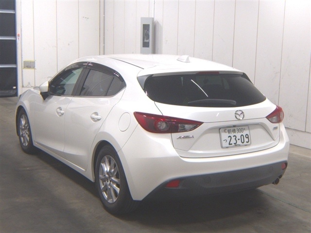 MAZDA AXELA